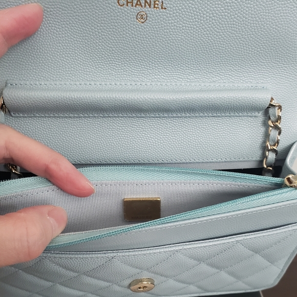 Chanel WOC, blue, light gold hw, caviar, BNIB - Picture 15 of 16